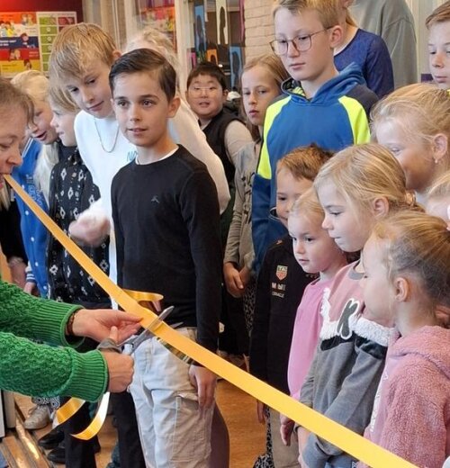 Kindcentrum De Ark in Oldemarkt opent eigen bibliotheek op school